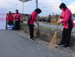 Polres Landak Rayakan Hari Bhayangkara ke-79 dengan Bakti Sosial Kebersihan