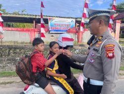 SatLantas Polres Landak Tebar Semangat Nasionalisme Lewat Bendera Merah Putih