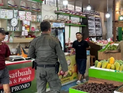 Berlabel Toko Buah Viral di Medsos, Pemilik Didenda Satpol PP